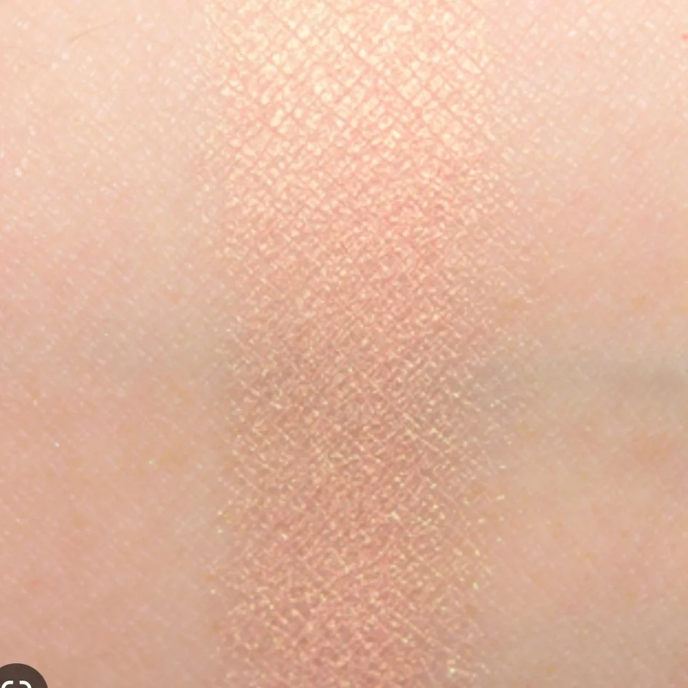 💕🍭Rare! Mac Forward March Magic Dust Eyeshadow